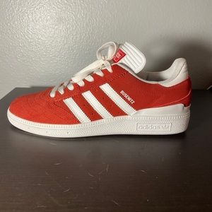 Adidas Busenits shoes size 7 never been worn!